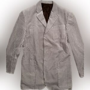 Stunning 3 button JPG